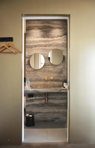 ห้องน้ำ, 'Room Eleven' aan de Vecht in ฟเรลันด์