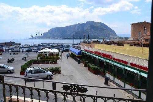  Mondello Holidays, Pension in Mondello