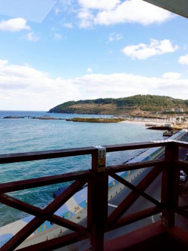 Balkon/terasa, Ocean Grand Hotel near Hamdeok Beach