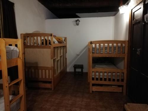 2 twin beds, 1 bunk bed