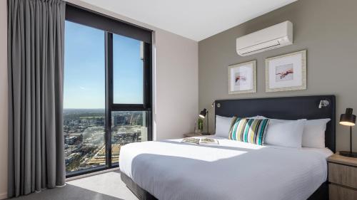 Oaks Melbourne on William Suites