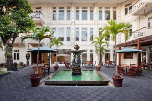 ザ フィニックス ホテル ヨギカルタ11