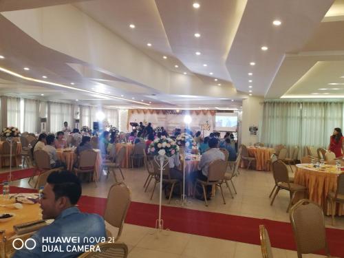Restaurant, Supreme Hotel in North Dagon