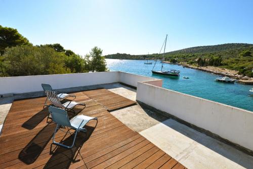 Balkons/terase, Kornati Robinzon House in Žut