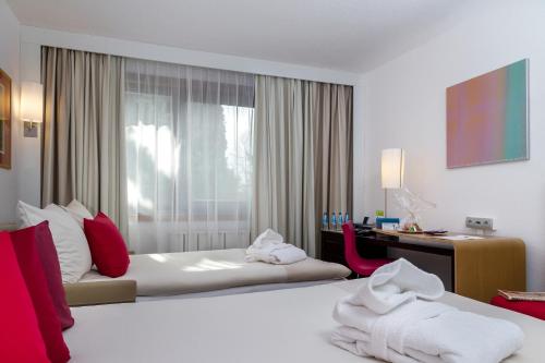 Novotel Warszawa Airport - image 8