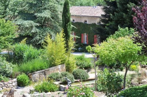 Une Campagne En Provence