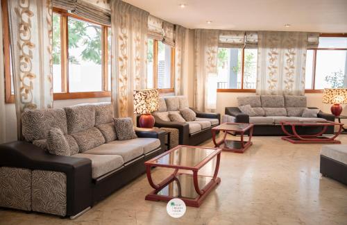 Apartamentos Palm Beach Club Carihuela - image 2