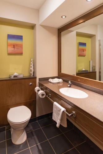 Chessington Hotel - image 2