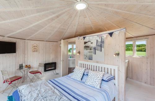 Coastal Cabins Glamping, , Devon