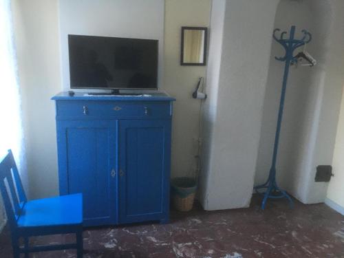 Twin Room with Shared Bathroom