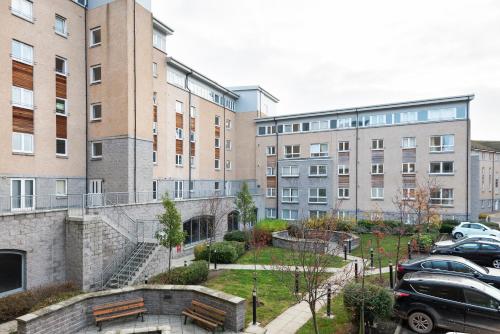 Orange Apartments - Portland Street - image 6