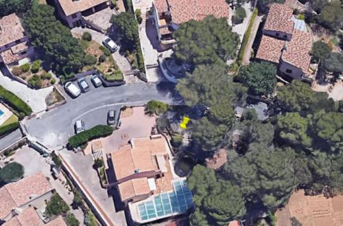 Villa avec grande piscine plage et port de Sanary à pieds