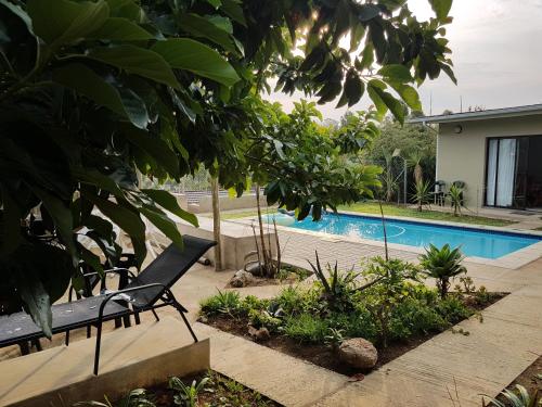Veki's Town Lodge Apartments - image 5