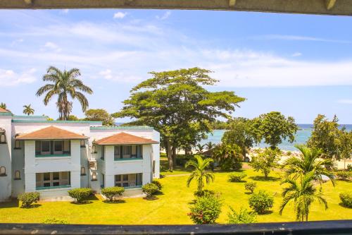 Tropical Beach Studio-Negril