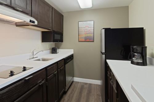 TownePlace Suites by Marriott St. Petersburg Clearwater - image 4