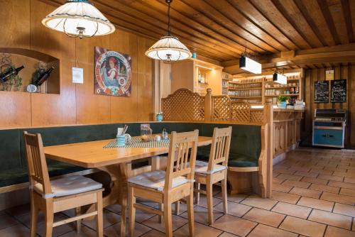 Restorāns, Bierhotel Ranklleiten Almtal in Etzelsdorf