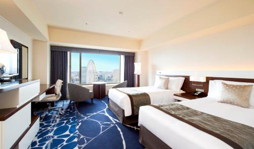 Premium Twin Room with City View - High Floor