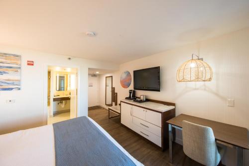 SeaCrest OceanFront Hotel Room Type - King Room