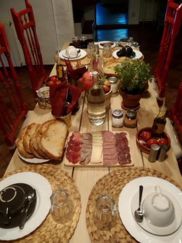 Ételek és italok, Les Magranes Bed & Breakfast in Argelaguer
