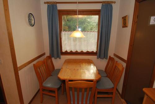 Ferienhaus Kamin - image 3