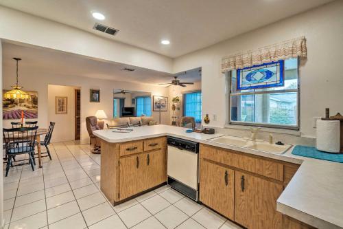 Port Charlotte Home with Screened Pool and Patio! - image 7