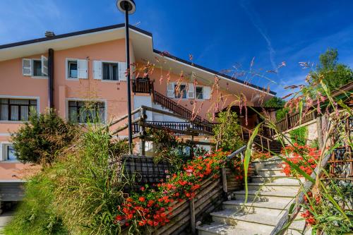 Exterior view, B&B Apartments Casa Sullavalle in Montefortino