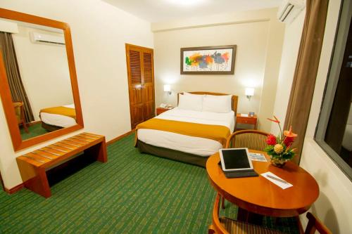 El Dorado Classic Hotel El Dorado Isabel Hotel & Suites is a popular choice amongst travelers in Iquitos, whether exploring or just passing through. Both business travelers and tourists can enjoy the hotels facilities and s