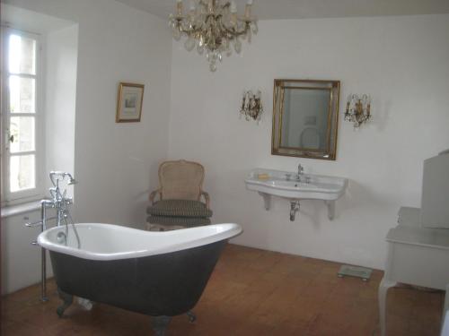Bathroom, Maison vigneronne in Montlaur