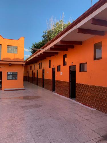 Hotel Cuauhtemoc in เควเรทตาโร่