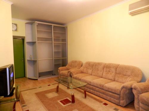 2-room Studio Apartment on Sobornyi Avenue 174-а by GrandHome - image 5