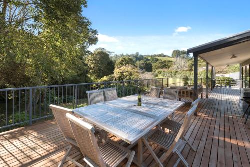 . Kereru Retreat - Matakana Holiday Home