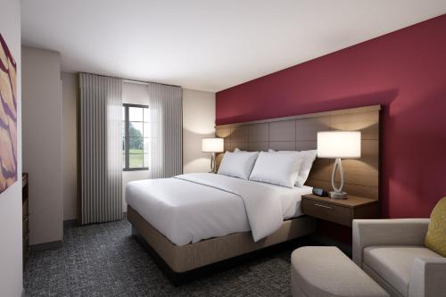 Staybridge Suites - Houston IAH Airport East an IHG Hotel - image 11