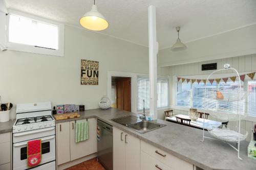 Puriri Downtown Villa - Napier Holiday Home in ฮอสปิตัล ฮิลล์