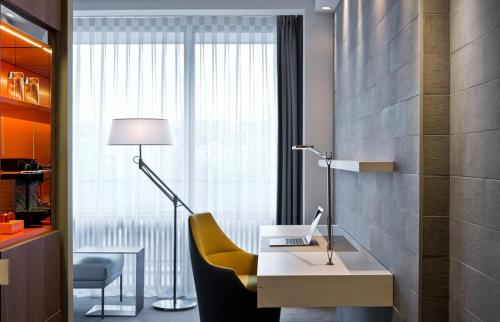 Pullman Paris Tour Eiffel - image 11