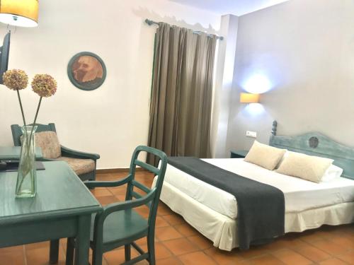 Hotel Almagro - image 5