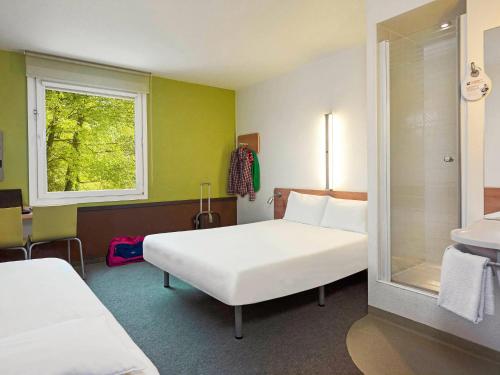 ibis budget Wrocław Stadion - image 5