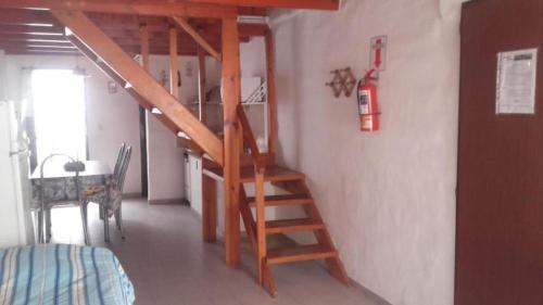 2 bedrooms, 5 beds