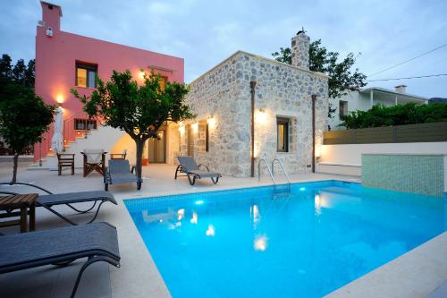 Hawk Villa, nature essence!