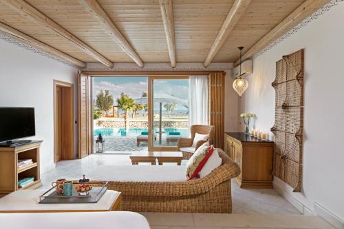Mitsis Blue Domes Resort & Spa - image 7