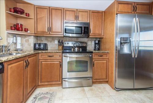 SST3-1904 - South Seas Tower condo - image 8