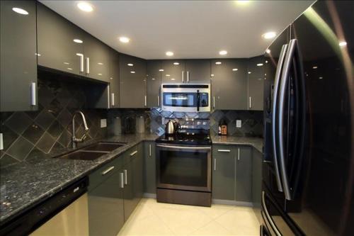 SST4-1607 - South Seas Tower condo - image 2
