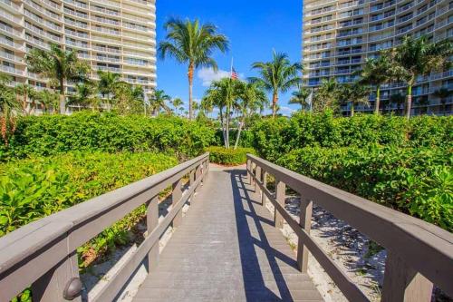 SST3-704 - South Seas Tower condo - image 9