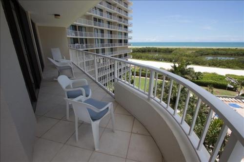 SST3-703 - South Seas Tower condo - image 9