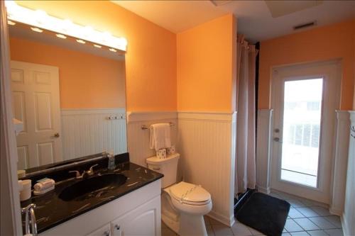 Bond1133 - 1133 Bond Court home - image 3
