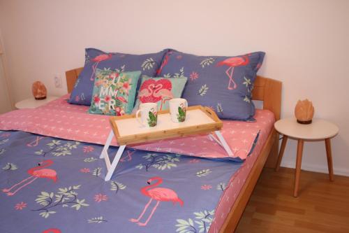 Pink Flamingo Nest - unique design apartment - image 2