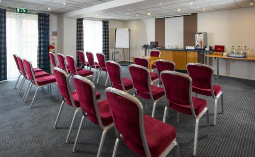 Holiday Inn Express Gloucester - South an IHG Hotel - image 10