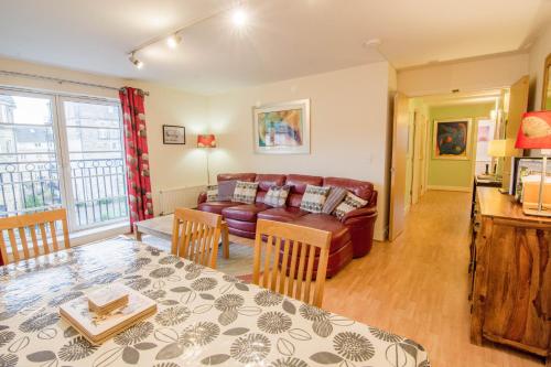 241 Fabulous three bedroom apartment on the second floor with parking - image 8