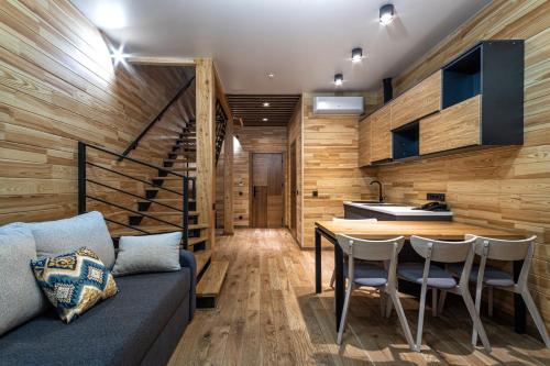 2 bedrooms, 4 beds