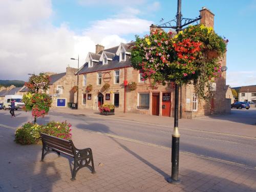 Commercial Hotel Alness