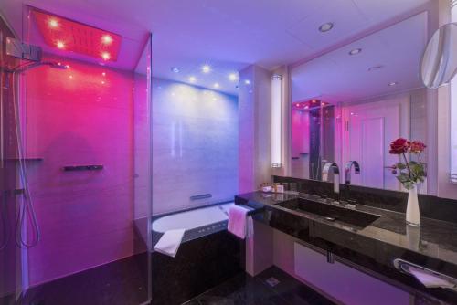 Maritim Hotel Bremen - image 10